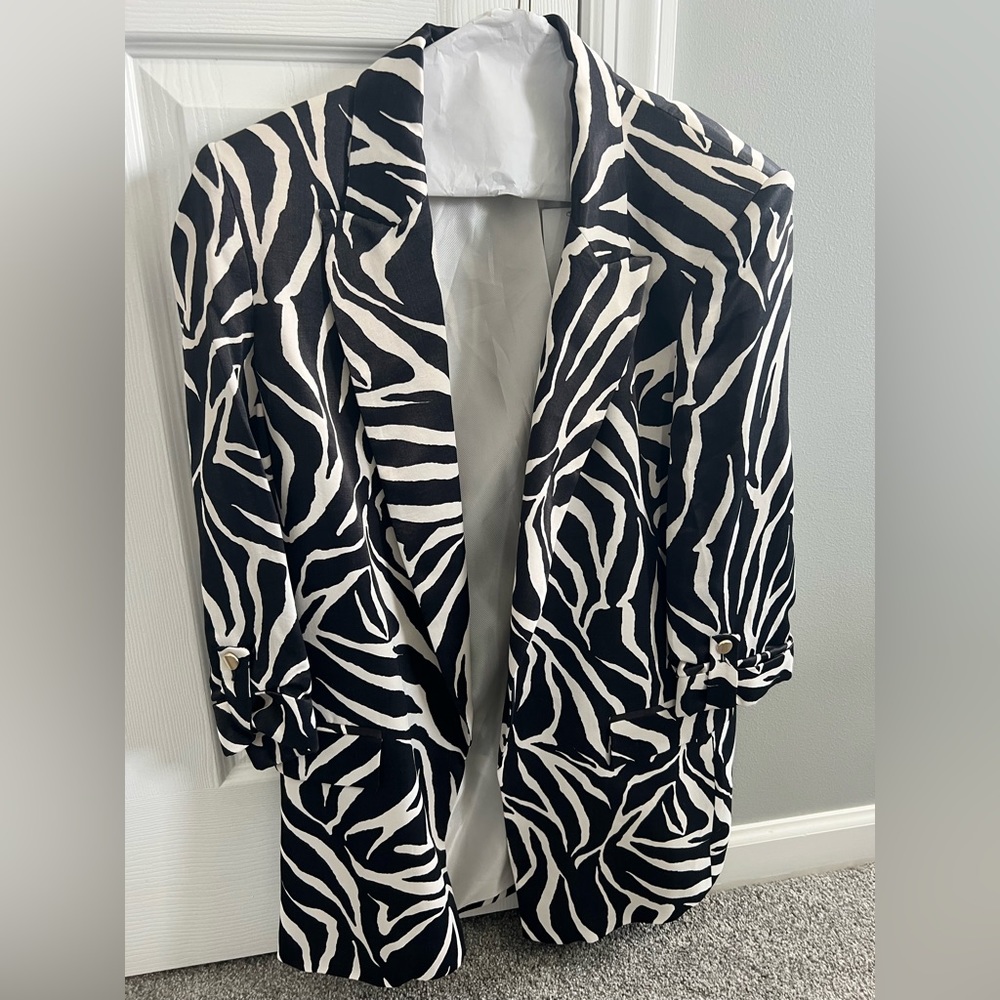 NWT Zara zebra stripe blazer, size small